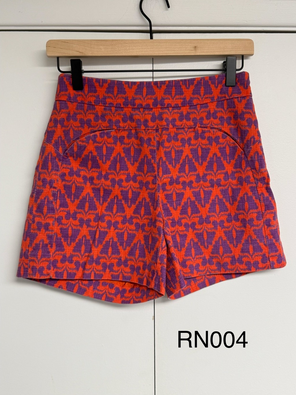 Anthropologie Cartonnier Orange Purple Patterned Shorts Size 0